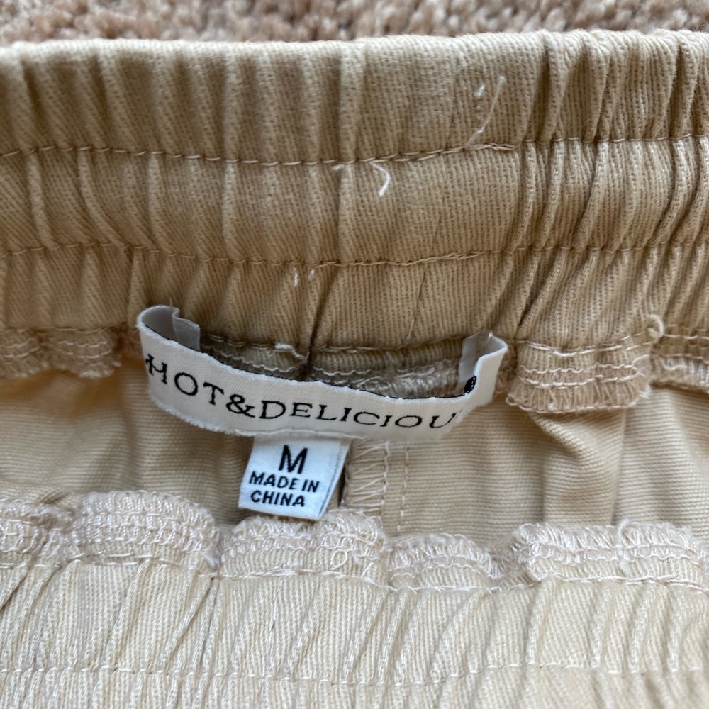 Shorts - Picture 4 of 4